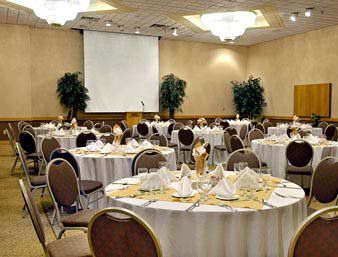 Days Inn & Suites Tallahassee Conference Center I-10 Hotel Buitenkant foto